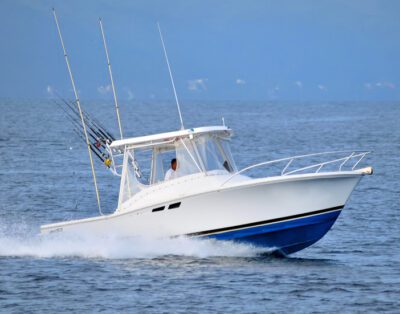 Yate de pesca Luhrs 25