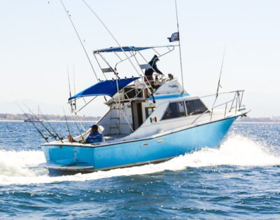 Yate de pesca Uniflite 28